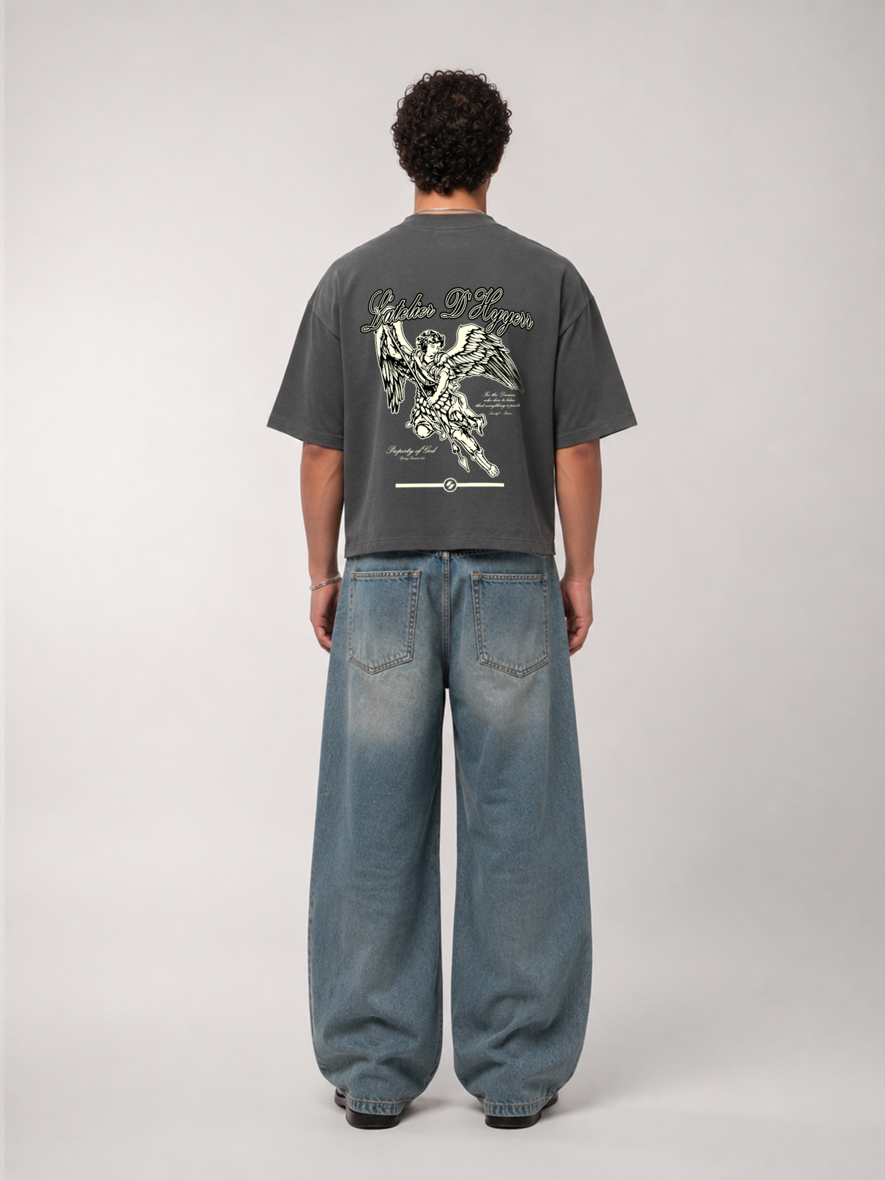 DIVINE DREAMER TEE - GREY